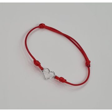 Piros karkötő szív talizmánnal